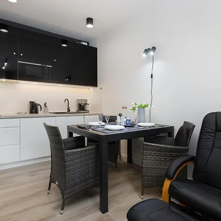 Platinium Apartment By Renters Prestige Rewal Exterior photo