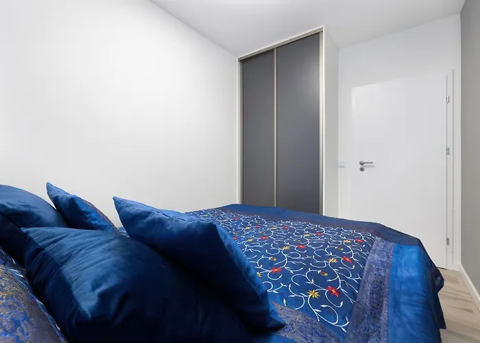 Platinium Apartment By Renters Prestige